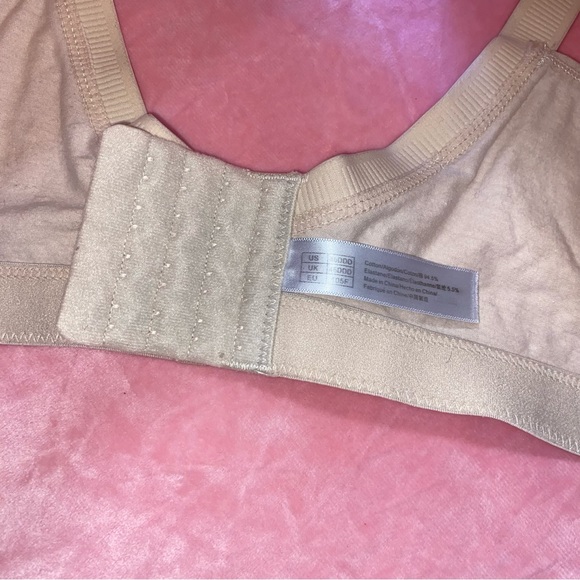 Cozy 46DDD Wireless Supportive Bralette Cream Nude Lounge Sports Bra Good Used C - Picture 6 of 9
